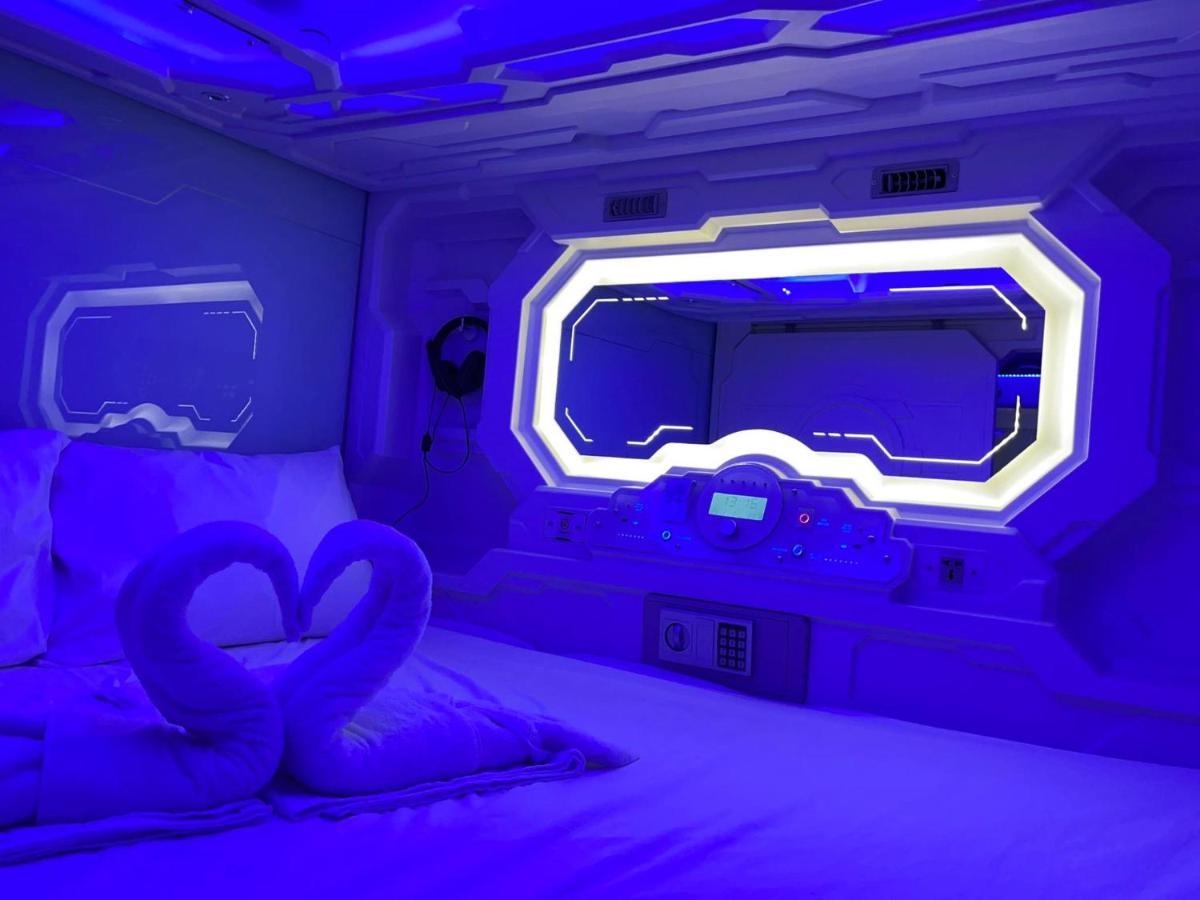 Capsule hotel Bmax Spacepods Sleep In Space - 4mins From Mactan Airport Lapu-Lapu City