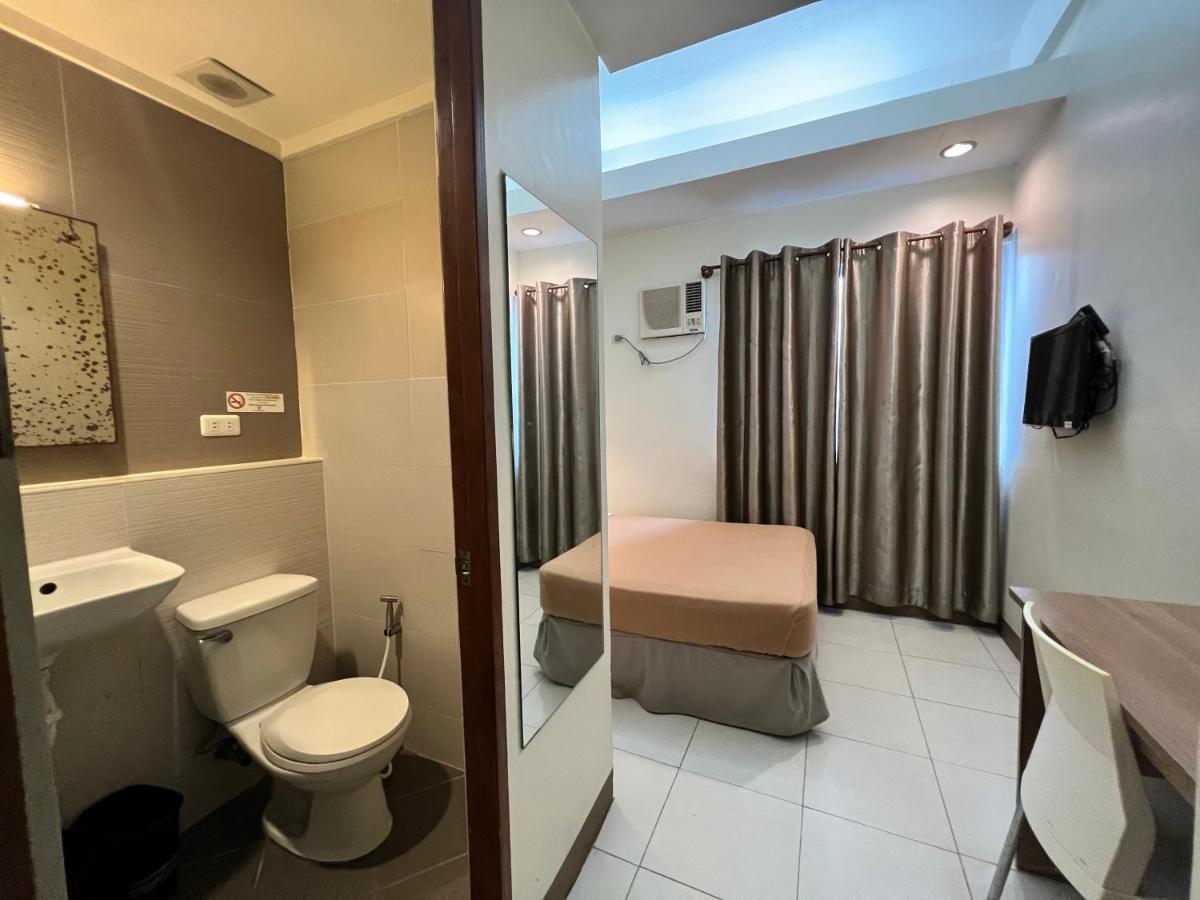 Hotel Center Suites Cebu