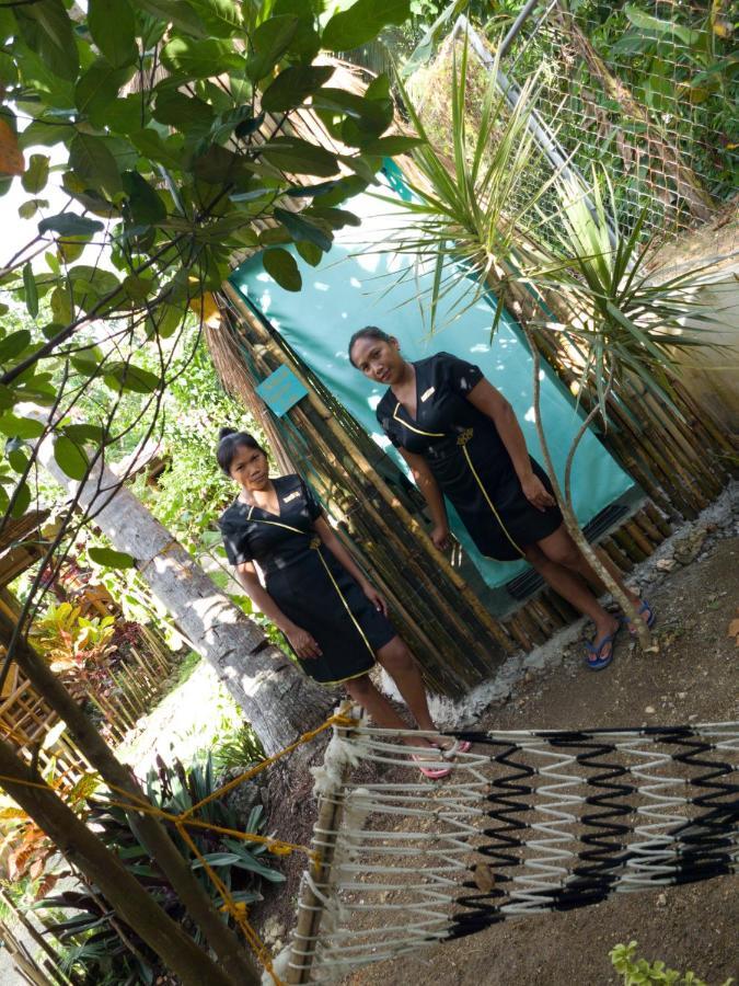 Resort Camotes-hidden-huts *