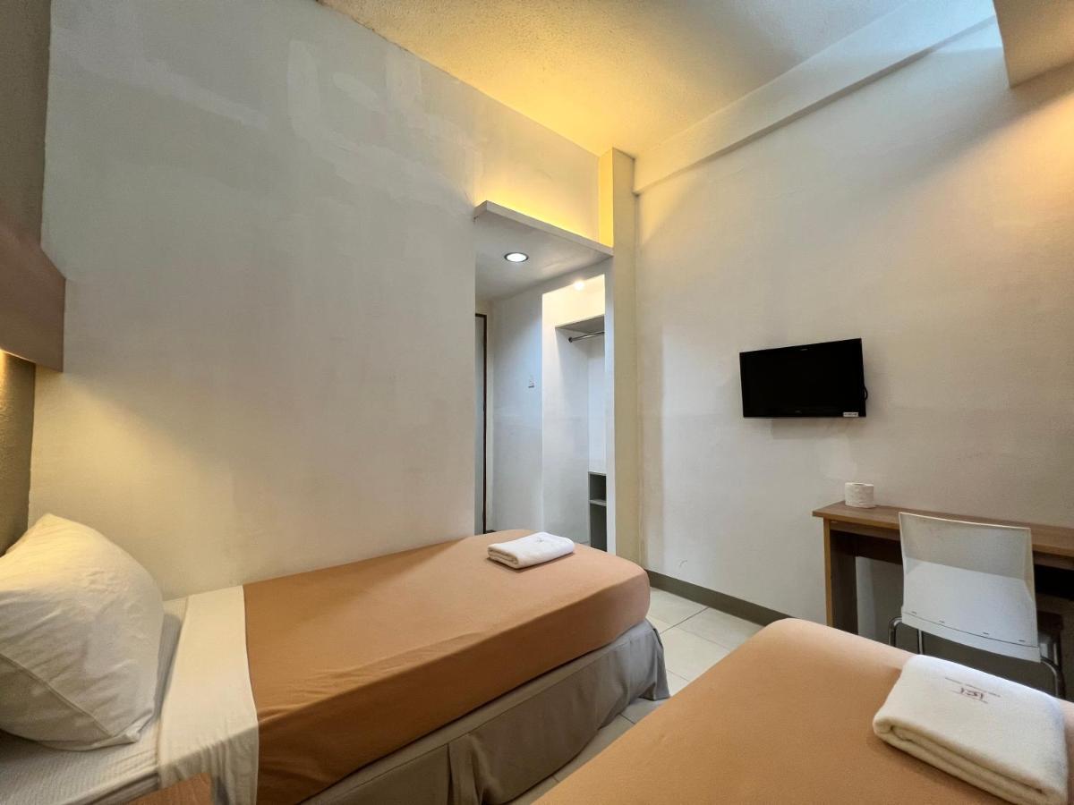 Center Suites Hotel