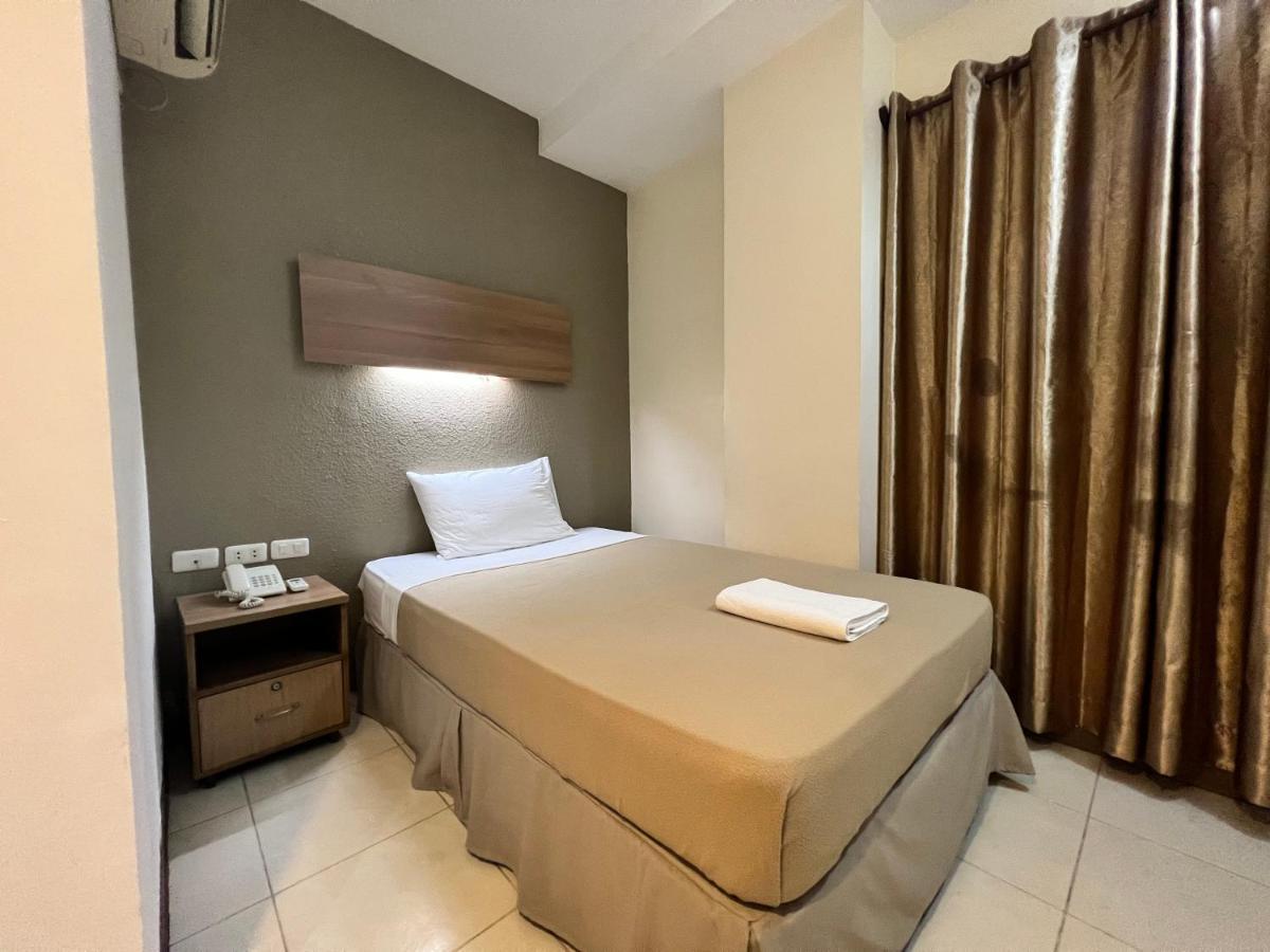 Hotel Center Suites Cebu