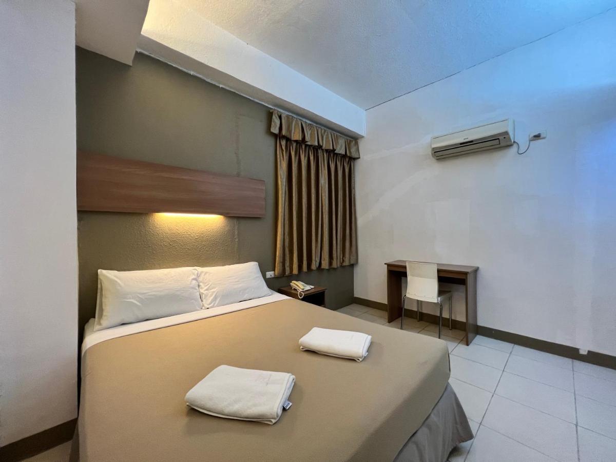 Center Suites 3* Cebu