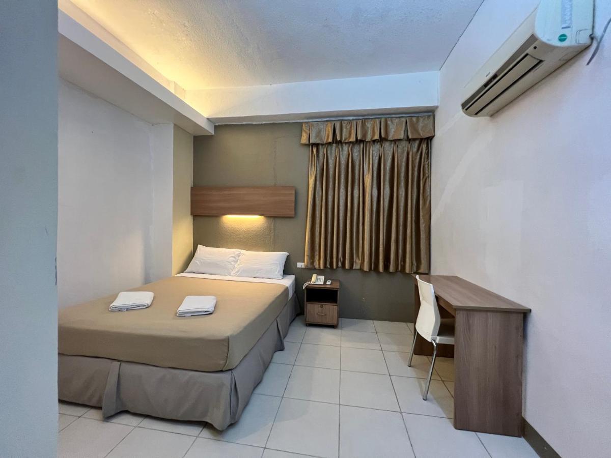 Hotel Center Suites
