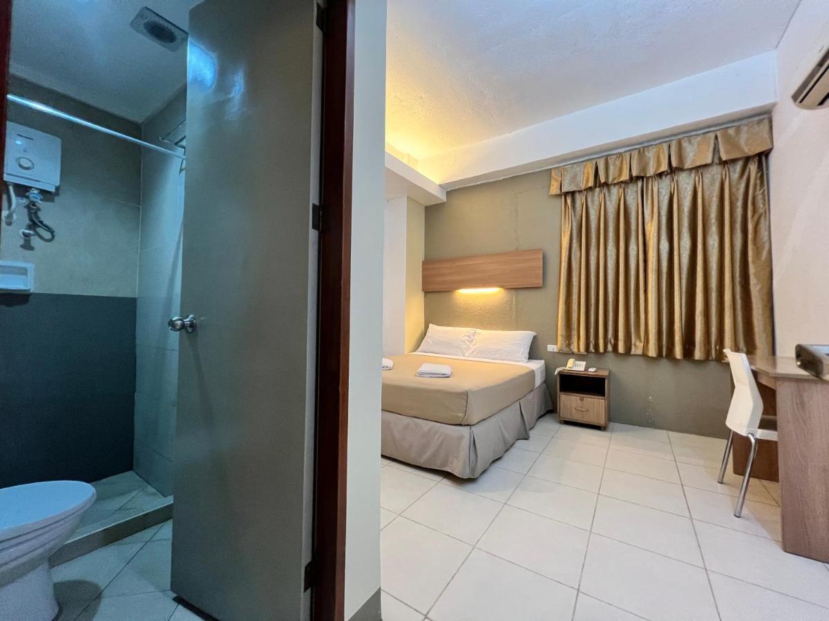 Center Suites Hotel Cebu
