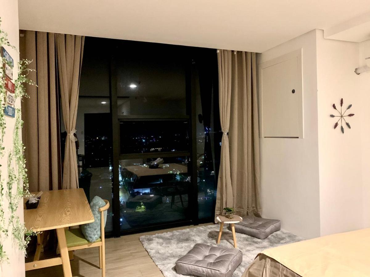 In Meridian With Netflix And Wifi, Near Ayala And It Park U03 Aparthotel Cebu