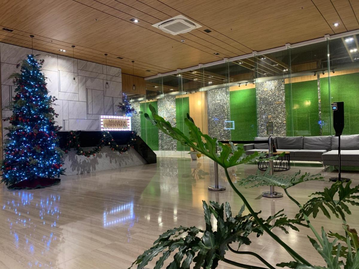 In Meridian With Netflix And Wifi, Near Ayala And It Park U03 Aparthotel *