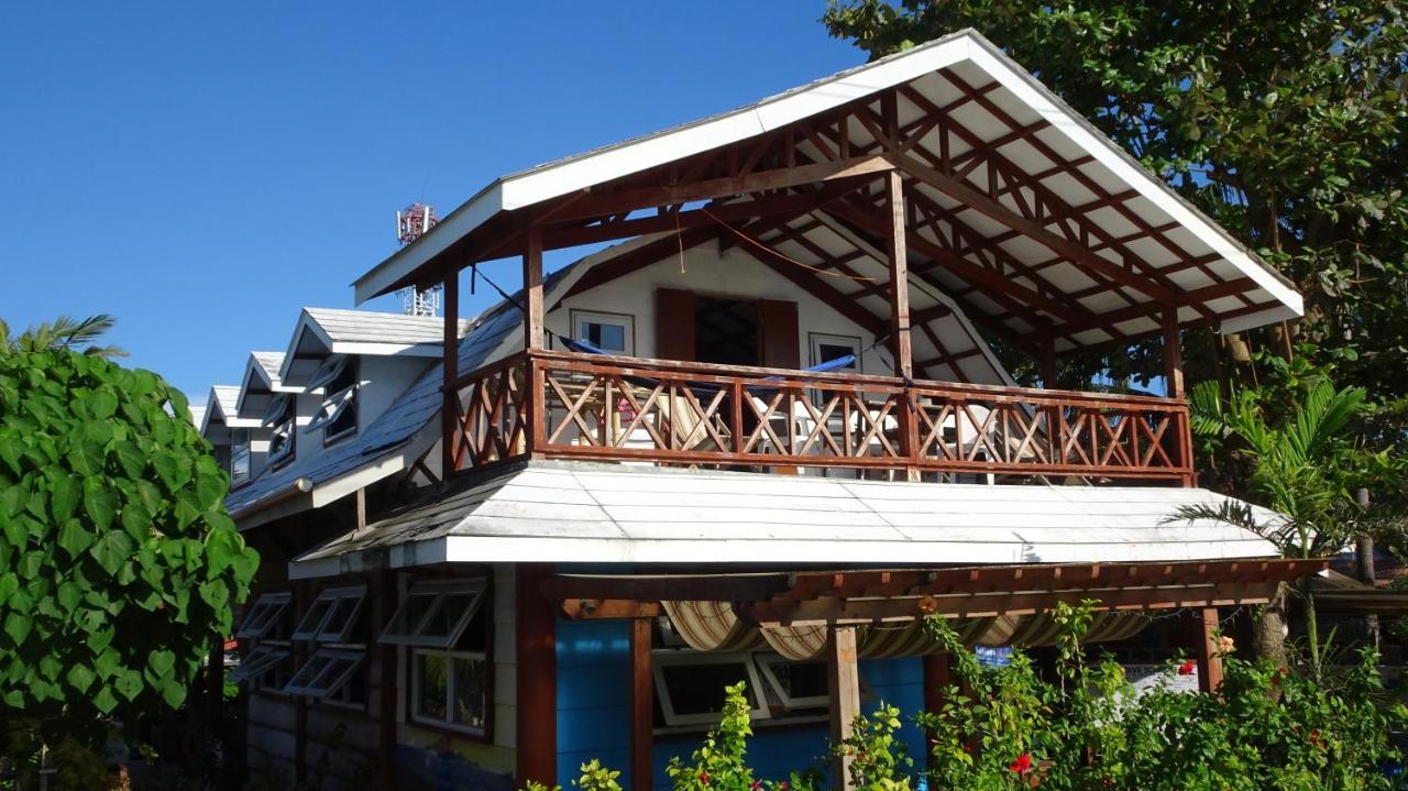 Threshershack Hostel *