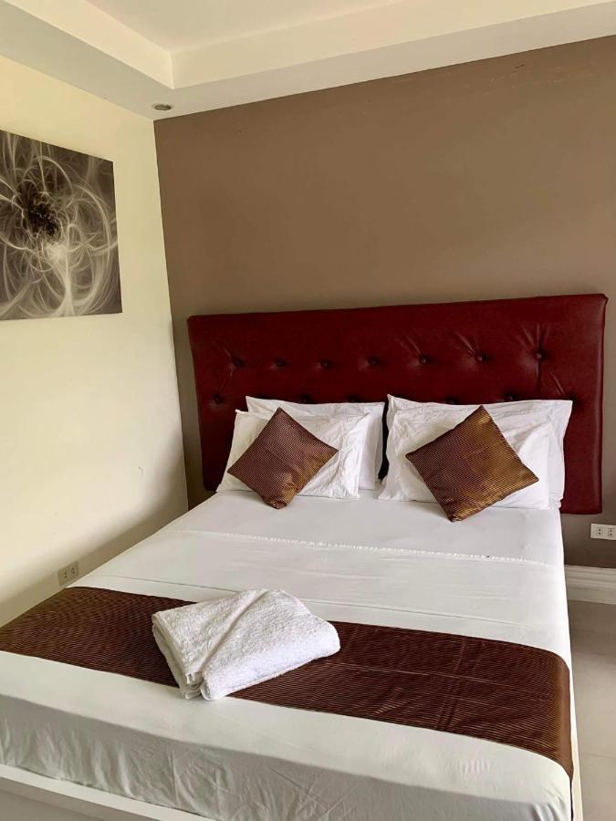 Hotel Adelaida Pensionne Santa Fe (Cebu)
