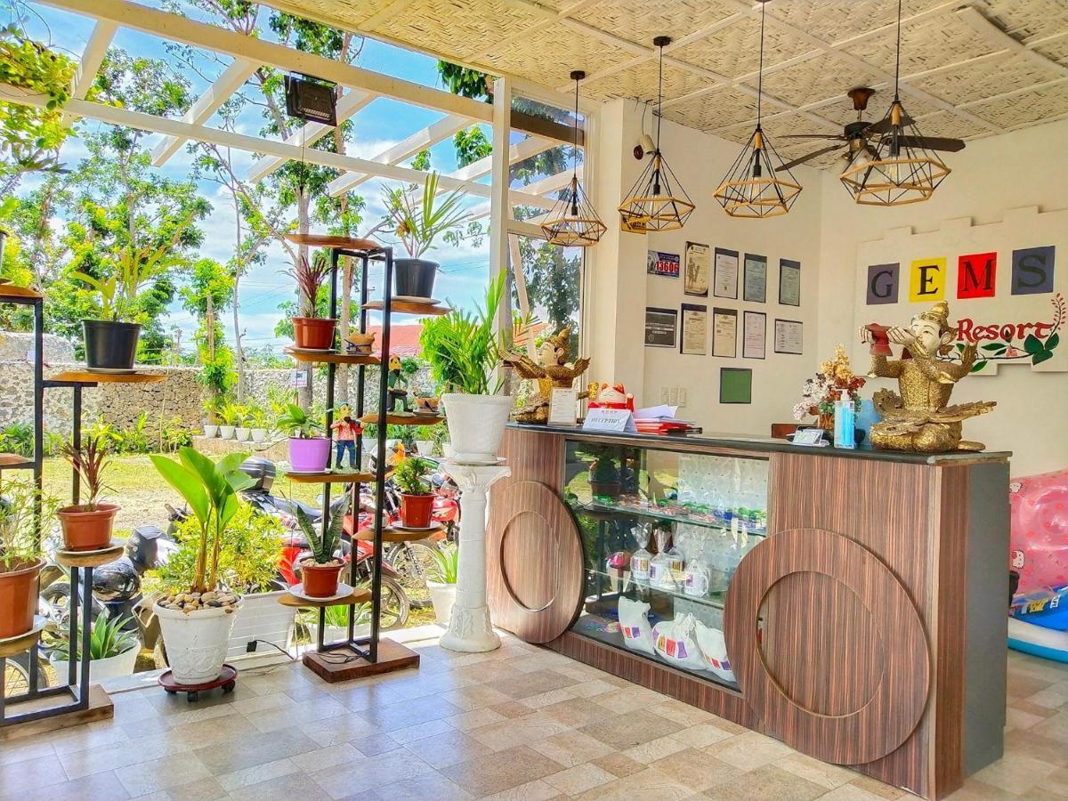 Gem's Paradise Hotel *