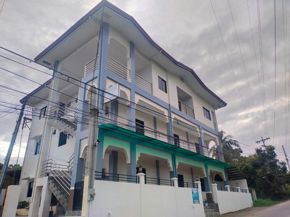Albergue Junie House Moalboal