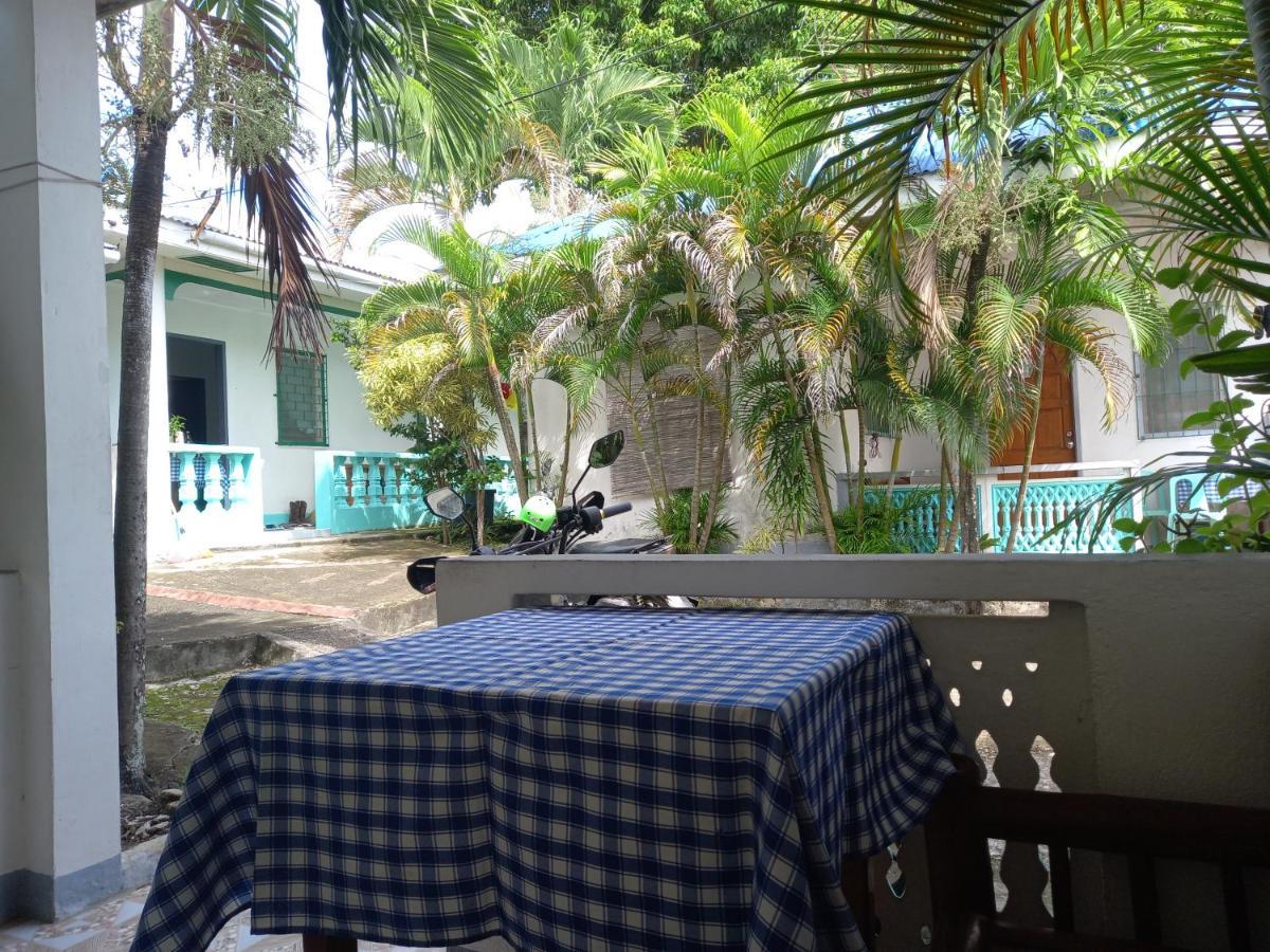 Rosita's Cottages Near The Beach bahay-panuluyan *