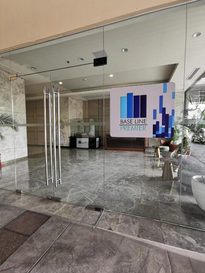 Baseline Premier - With Mountain View Aparthotel Cebu