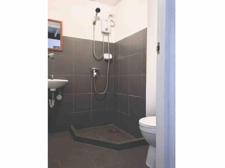 Apartment Special Big Loft Unit W/netflix & Fibreop Internet Cebu