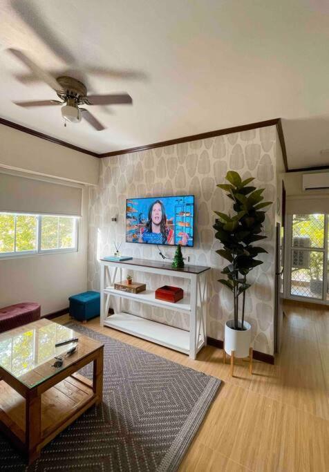Apartment Yami's Pad At Mactan Oasis Garden *
