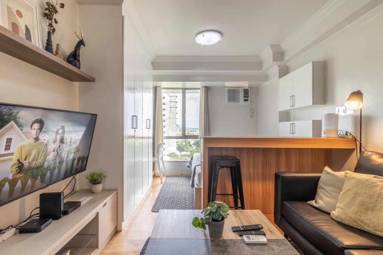 Avida Towers Cebu708 Fast Wifi, Netflix, 50in Smart Tv
