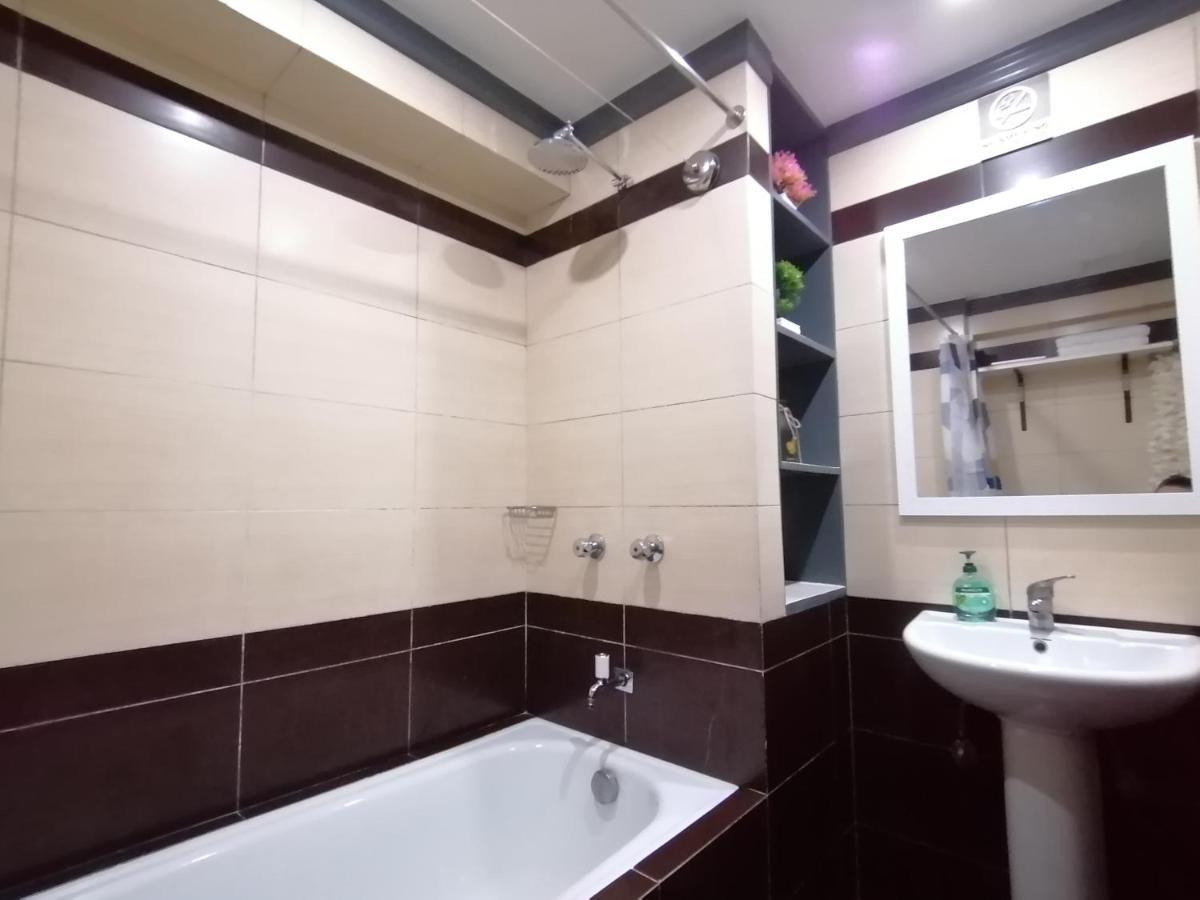 Azur E507 Near Airport, Netflix, Stylish, Cozy With Swimming Pool *