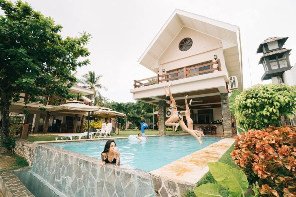 Exclusive Beachfront House W/ Pool & Saltwater Tub * Catmon