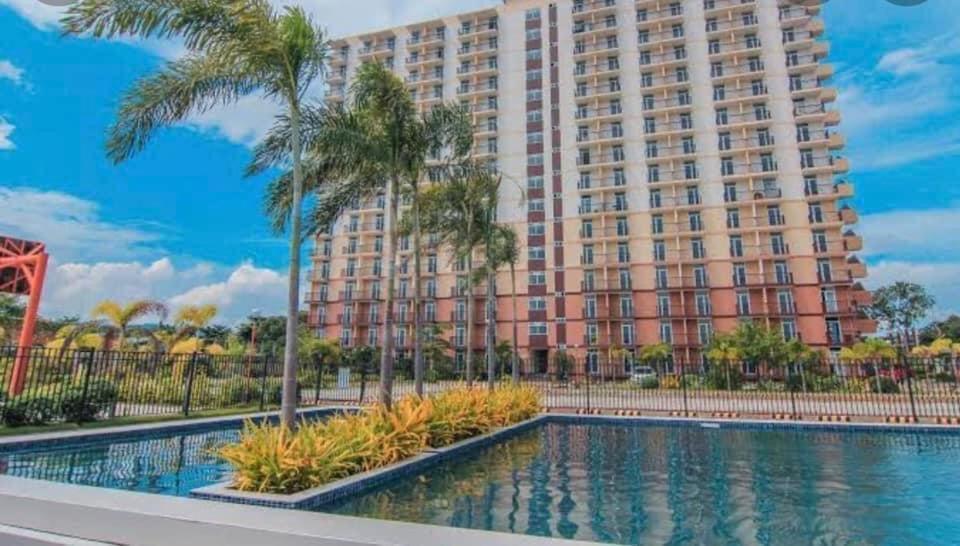 Saekyung Looc Condominium Cebu With Balcony