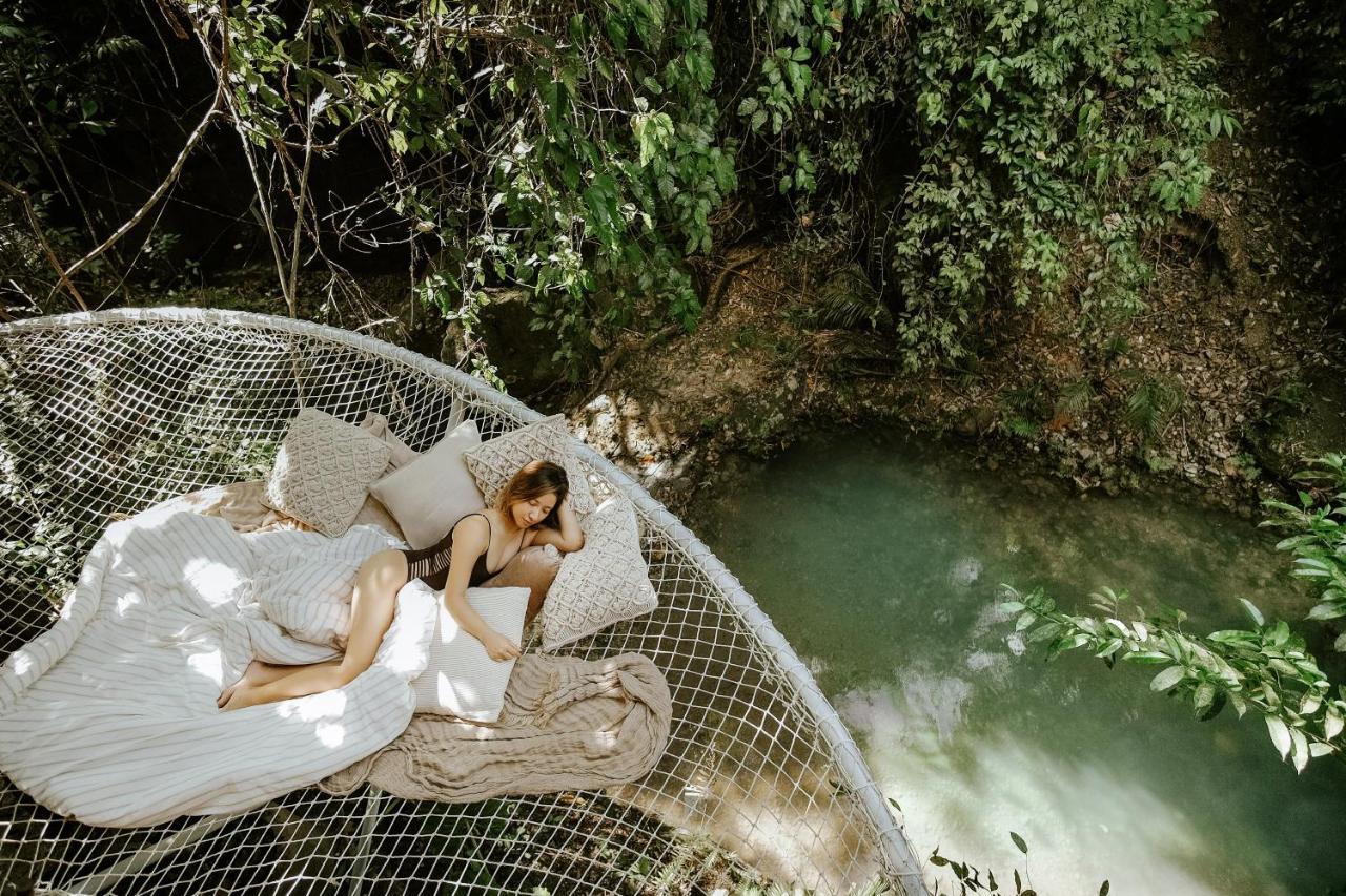 Treehouse De Valentine Lodge *