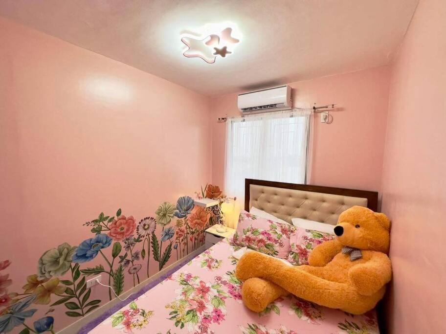 Townhouse With Game Area And Access To Swimming Pool *