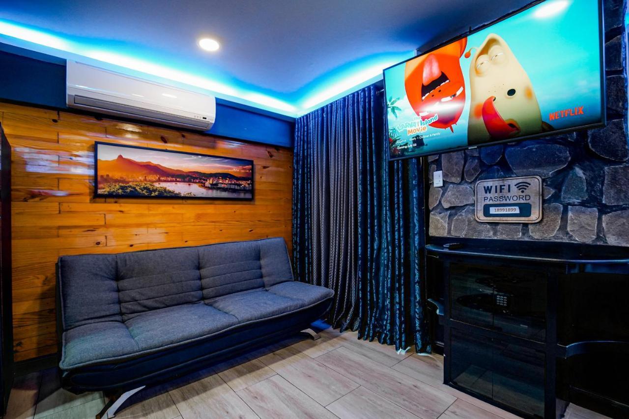 Clockworkorange Luxury Lapu-Lapu City