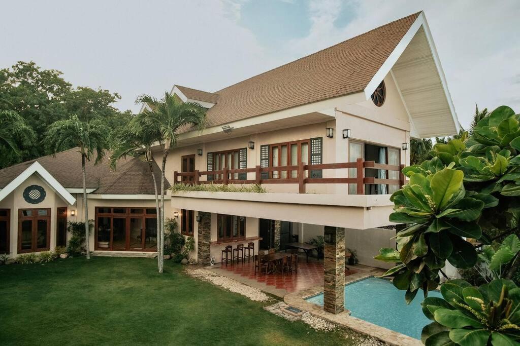 Exclusive Beachfront House W/ Pool & Saltwater Tub Catmon