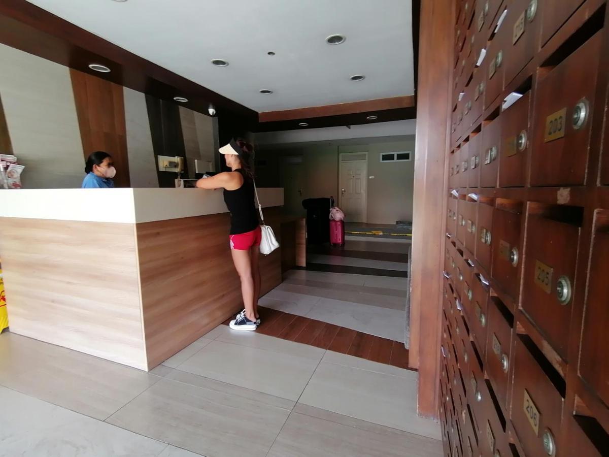 Apartment Azur Suites: Stylish Airport Retreat With Netflix And Luxe Pool Lapu-Lapu City