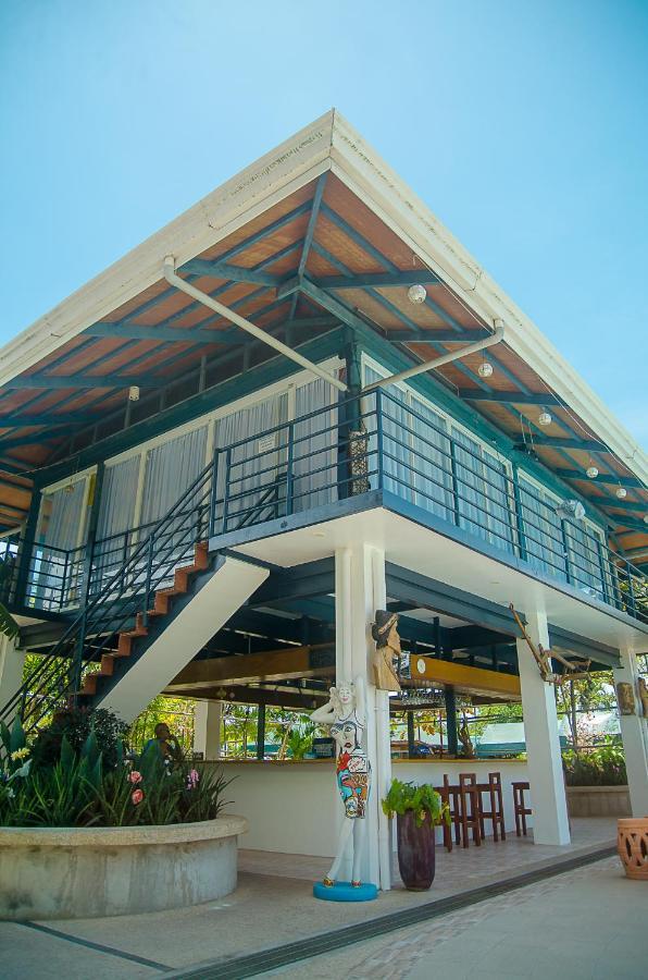Tropics Moalboal