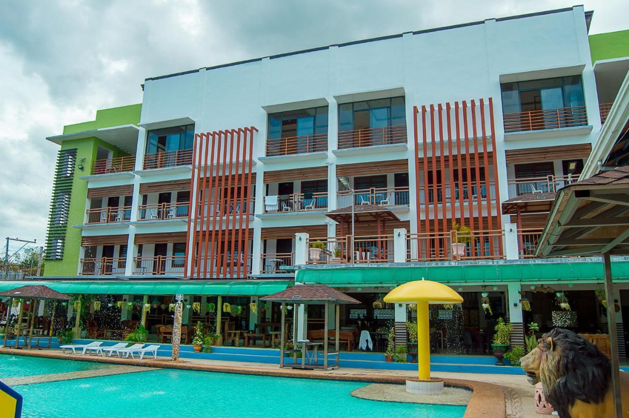 Tropics Hotel