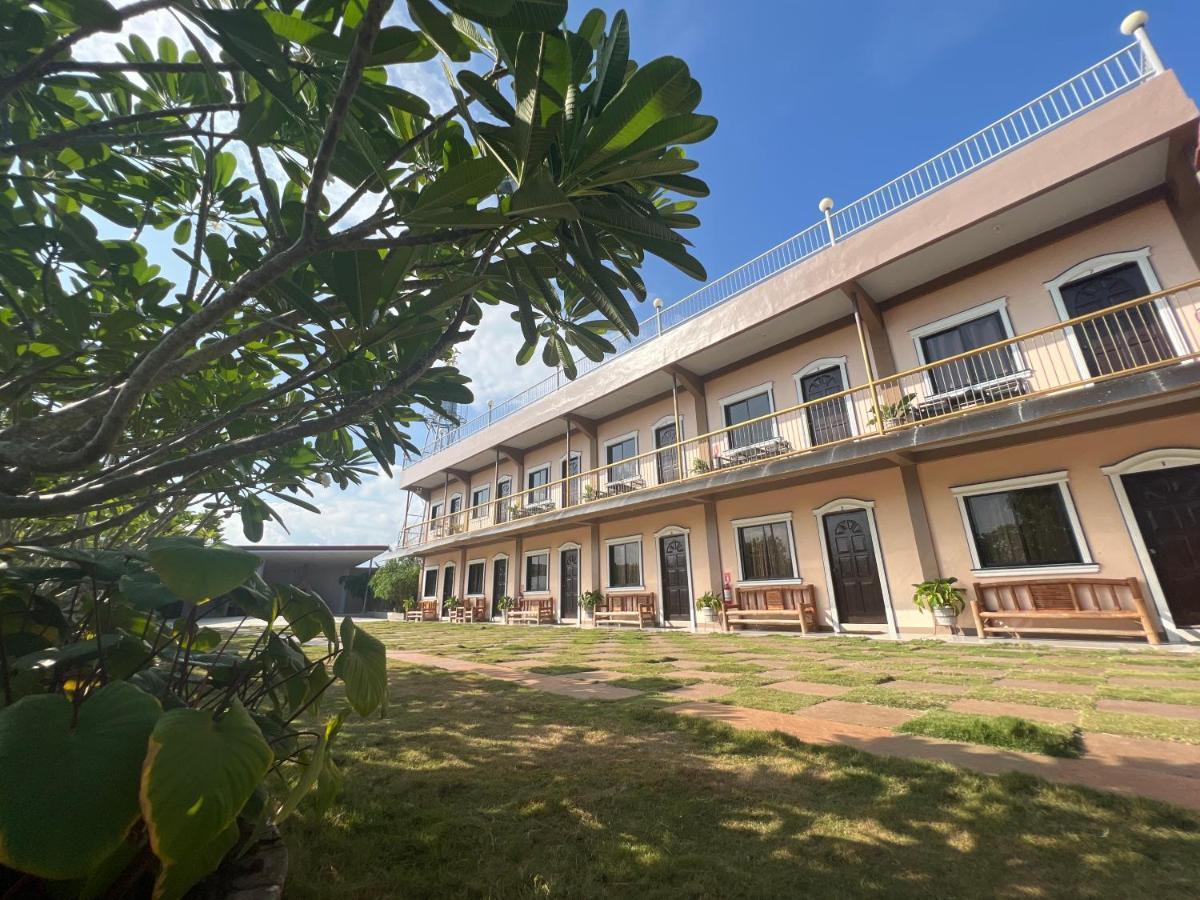 Resort La Plumerias Moalboal