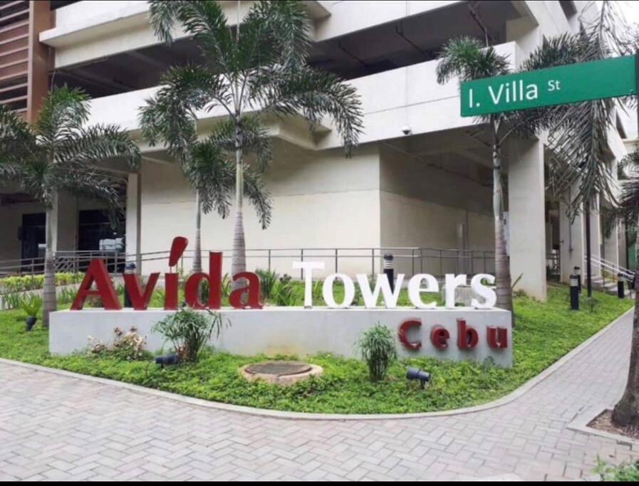 Homey 2 Bedroom Unit W/pool In Avida It Park Apartment