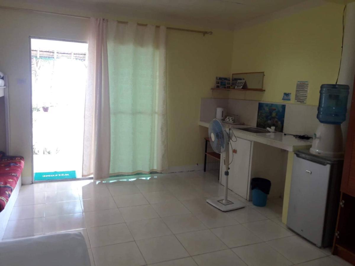 Ricks Mangrove Beach Apartment