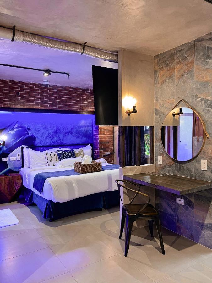 Blue Tulip - 4mins From Mactan Airport 5*