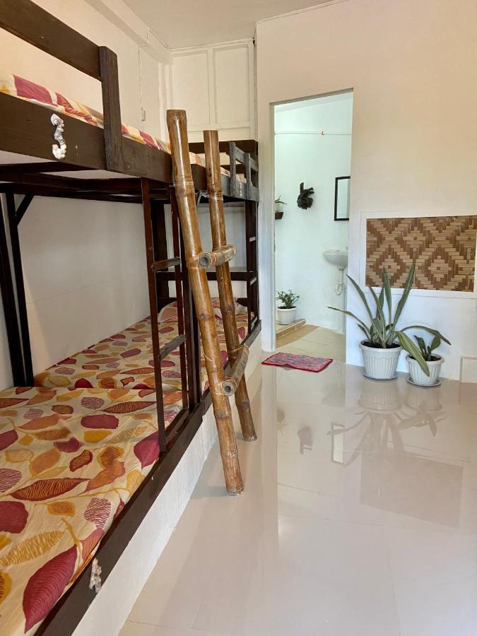 Babu Backpackers Moalboal