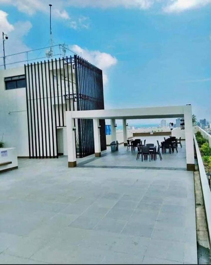 Aparthotel Zenden - Midpoint Residences Mandaue City