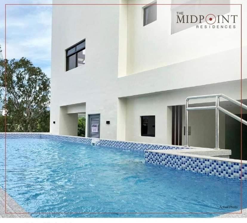Zenden - Midpoint Residences *
