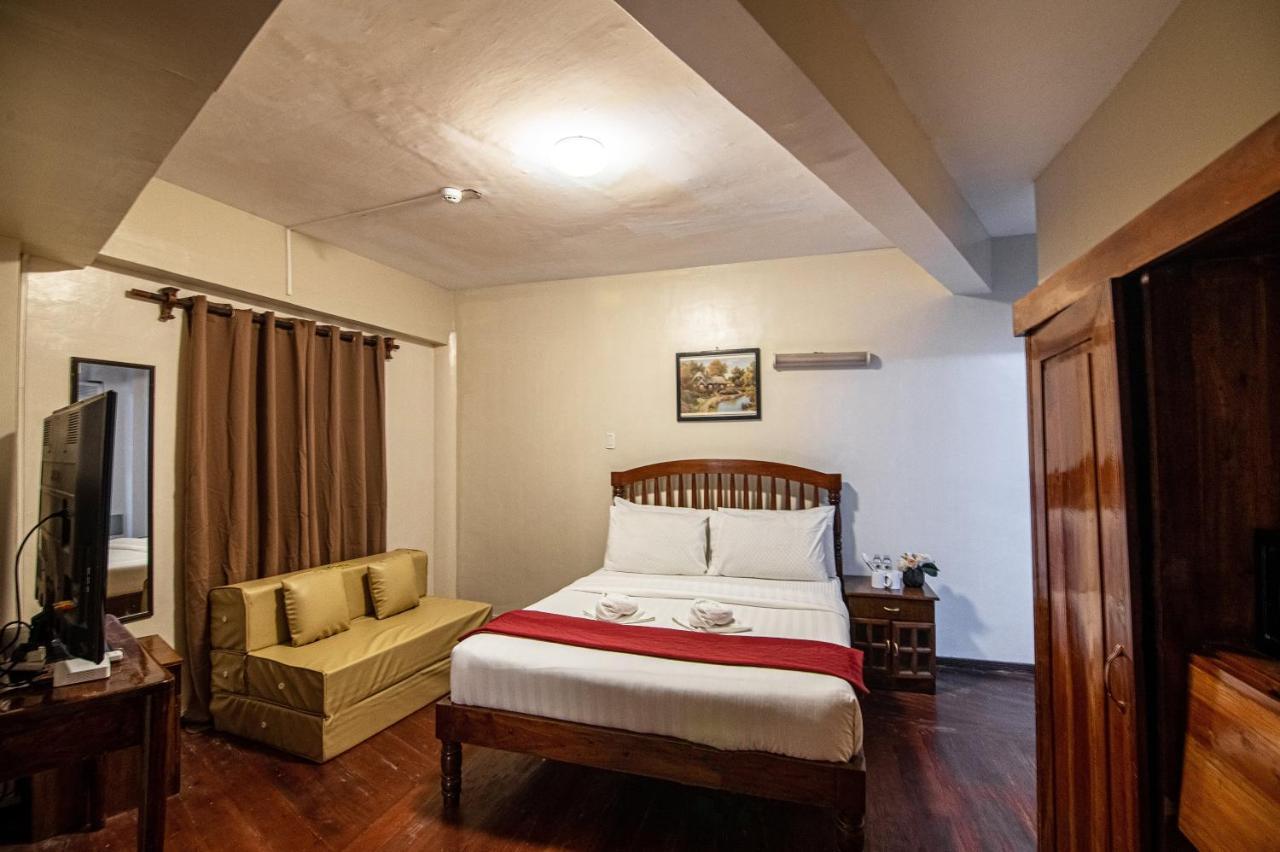 Hotel Kiwi 2*