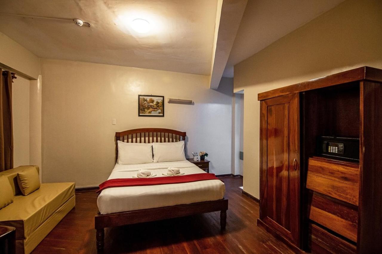 Hotel Kiwi 2*