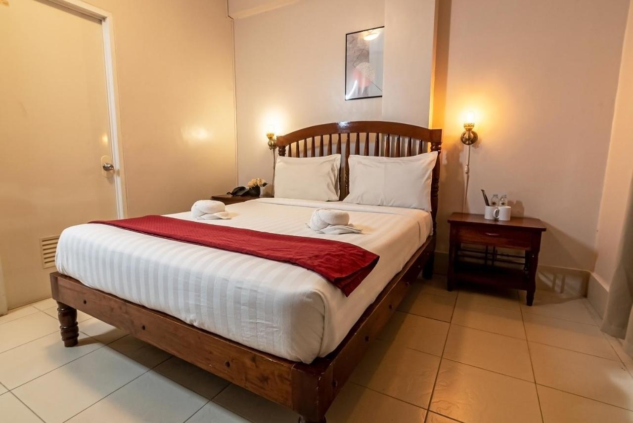 Hotel Kiwi 2*