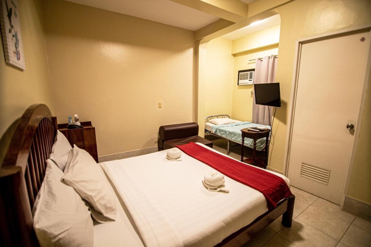Kiwi Hotel