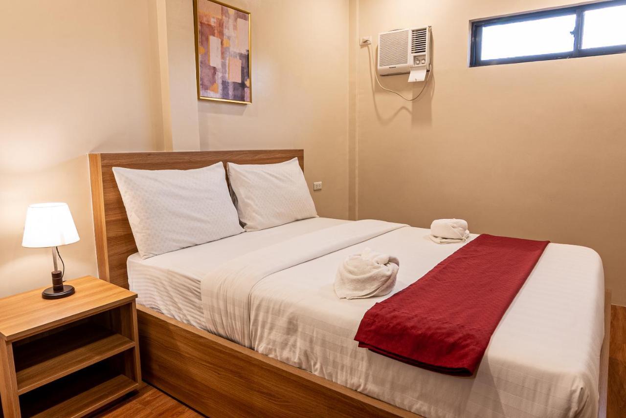 Hotel Kiwi 2*