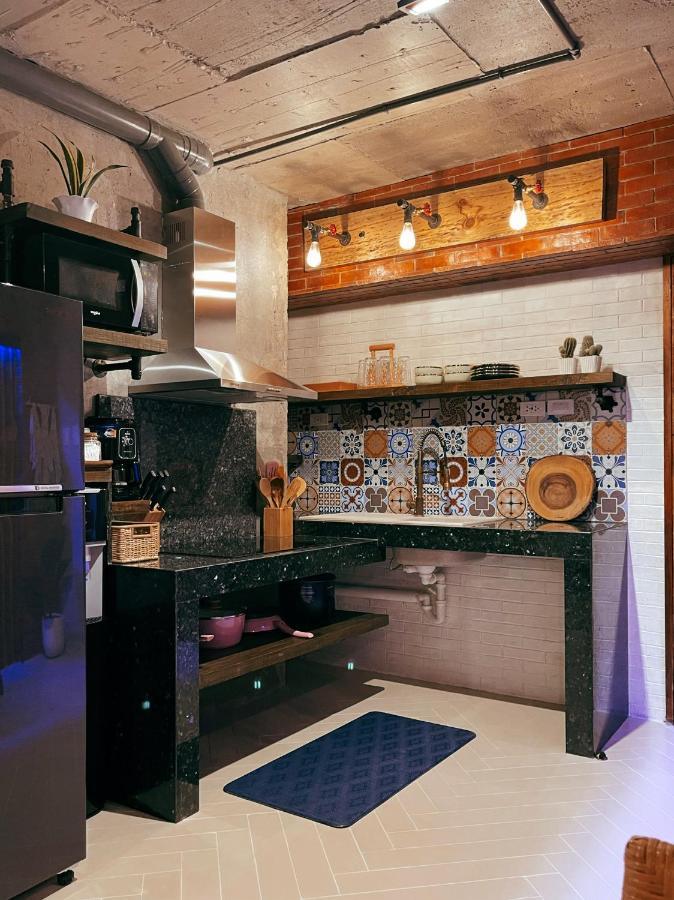 Clockworkorange Luxury Suites With Netflix Lapu-Lapu City
