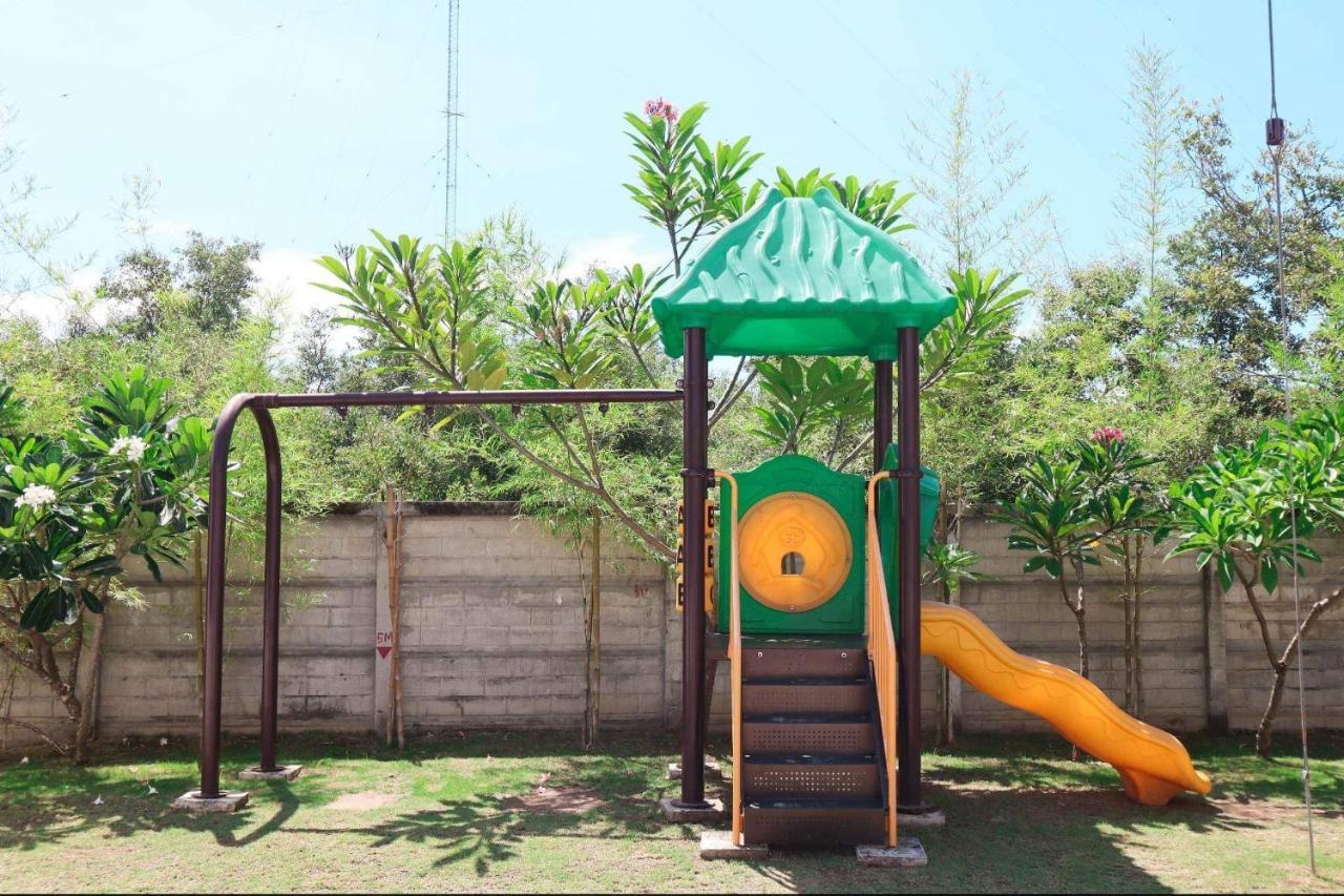 Cozy Almond Drive In Cebu