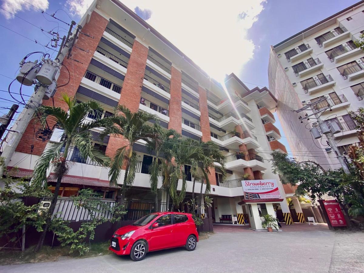 Strawberry Residences Aparthotel
