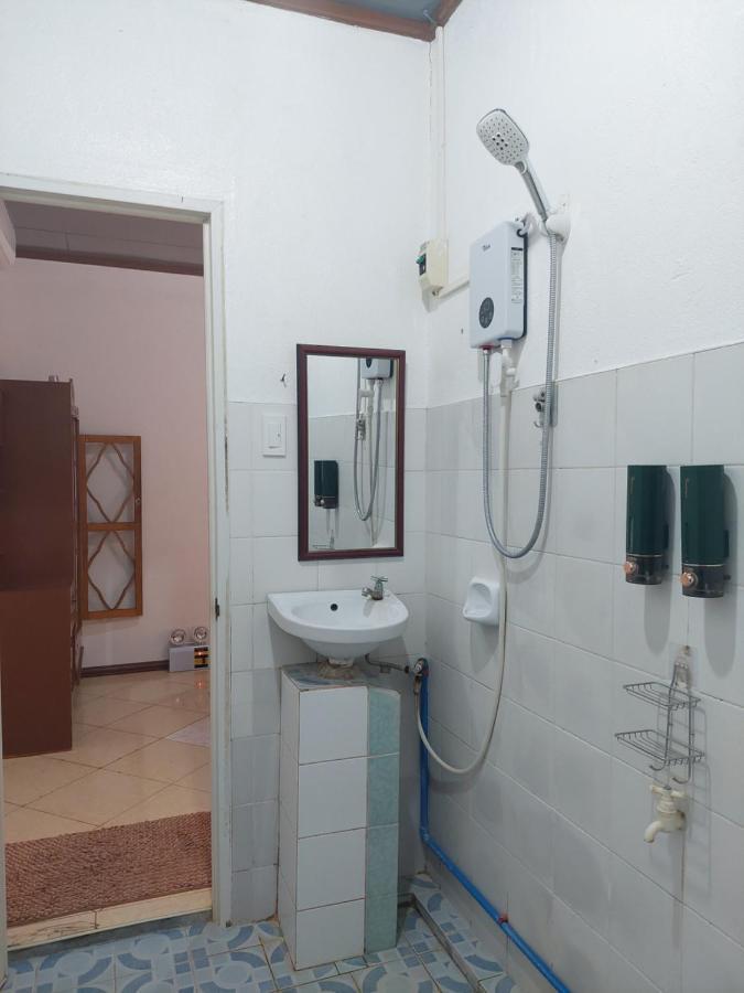 Ohlala Hostel *