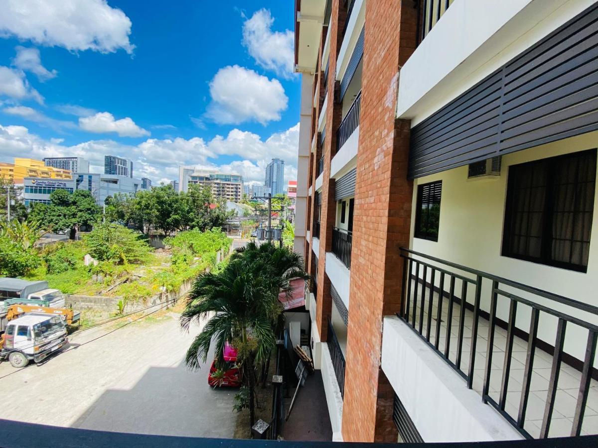 Aparthotel Strawberry Residences