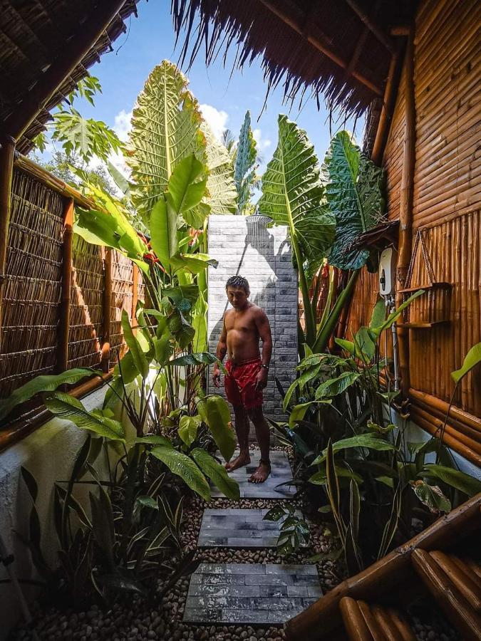Lodge Tongo Hill