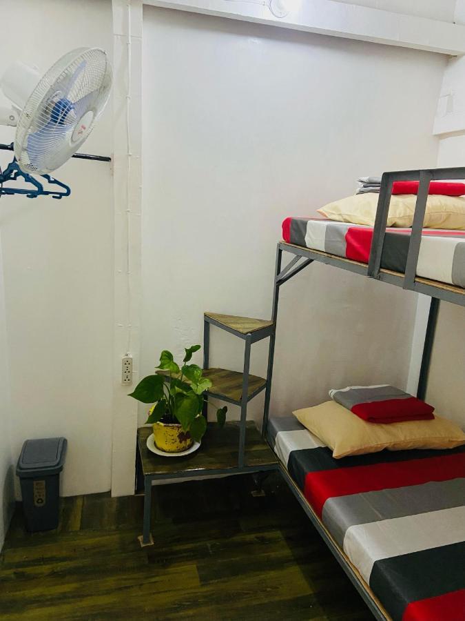 Babu Backpackers Hostel *