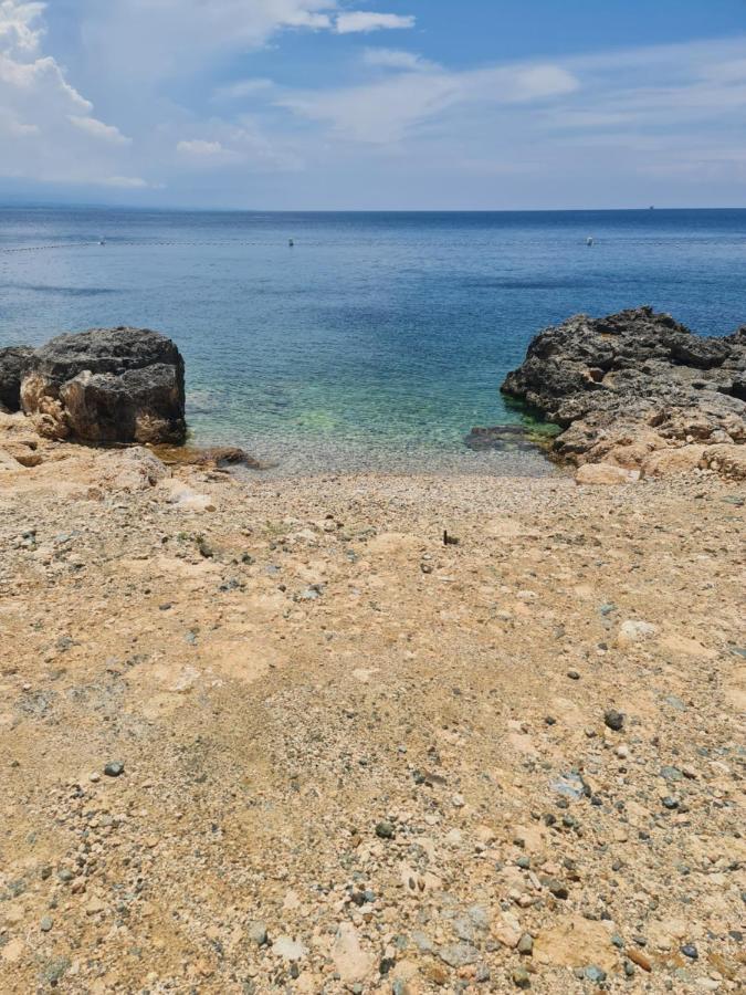 Bahay bakasyunan 1br Oceanfront At Arterra, Fast Wifi, Nflix, Kitchen