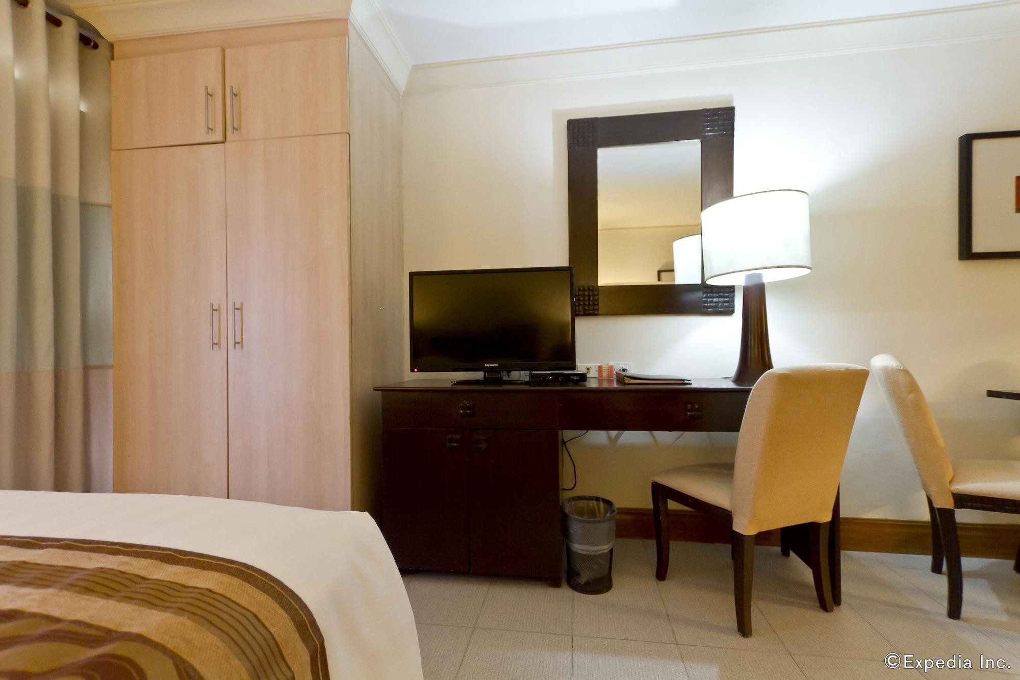 Crown Regency Mactan 4*
